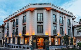 Triton Hotel